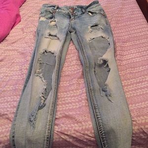 Destroyed jeans